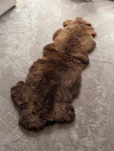 Schaffell Läufer – Gefertigt aus 2 Natur Schaffellen, 190cm